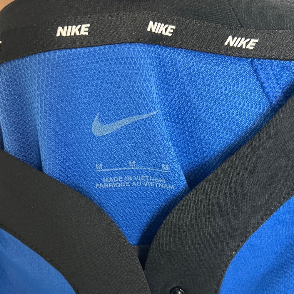 Nike Royal Blue and Black Long Sleeve Pullover Wind Jacket - Picture 2 of 8